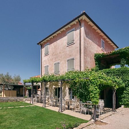 Winery Cuj Bed & Breakfast Vilanija Esterno foto